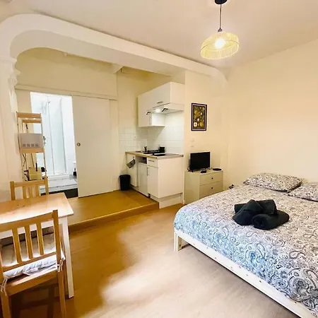 Le Petit Meuble Hyper Centre Apartment Orleans Exterior photo